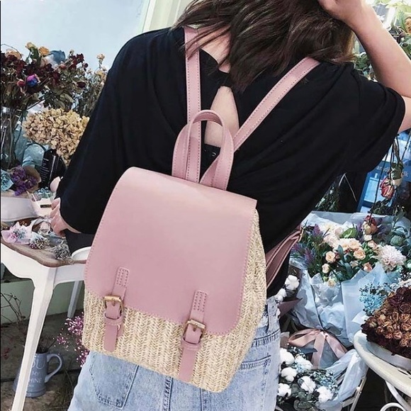 Just In! 🆕 TULUM Straw Weave Backpack - Picture 3 of 8